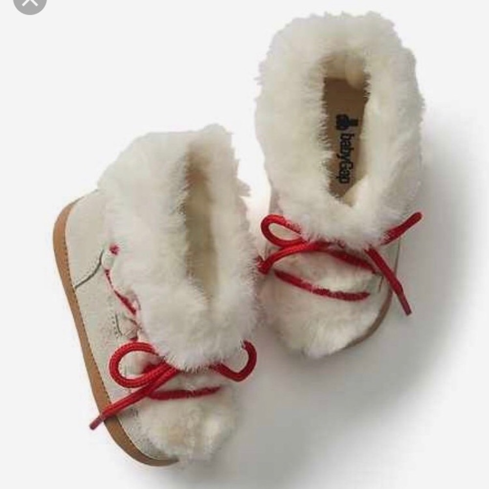 Baby Gap Suede Booties. NWT